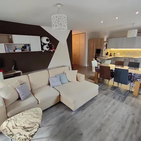 Parcheggio Gratuito, All'arco D'augusto, Chentre En 아파트