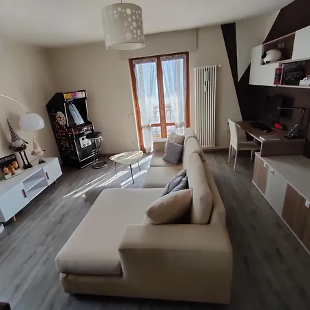 Parcheggio Gratuito, All'arco D'augusto, Chentre En * 아오스타