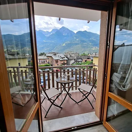 Apartment Parcheggio Gratuito, All'arco D'augusto, Chentre En Aosta