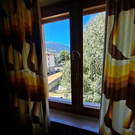 Parcheggio Gratuito, All'arco D'augusto, Chentre En * Aosta