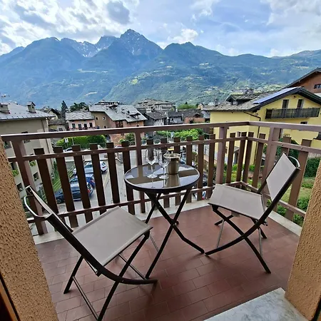Parcheggio Gratuito, All'arco D'augusto, Chentre En Apartment Aosta