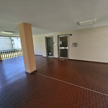 Parcheggio Gratuito, All'arco D'augusto, Chentre En אאוסטה
