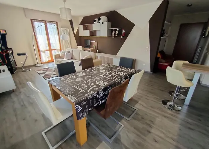 Apartament Parcheggio Gratuito, All'arco D'augusto, Chentre En Aosta