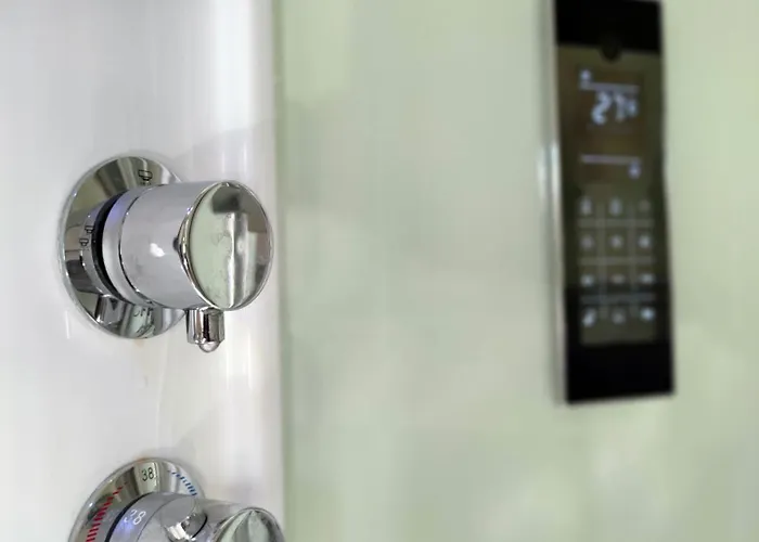 Apartament Parcheggio Gratuito, All'arco D'augusto, Chentre En *