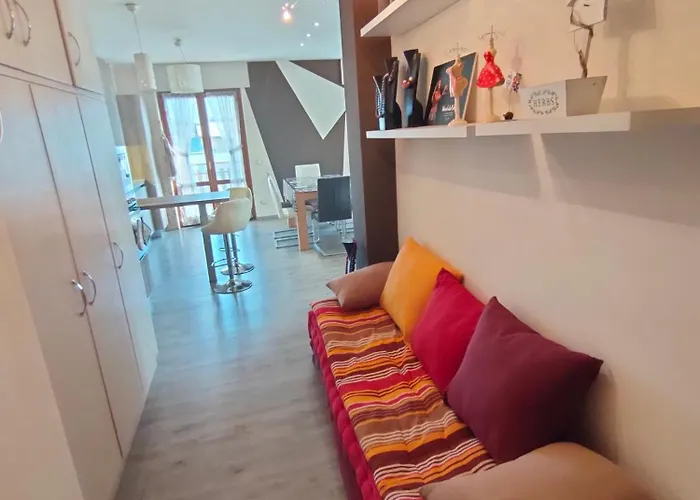 Parcheggio Gratuito, All'arco D'augusto, Chentre En * Aosta