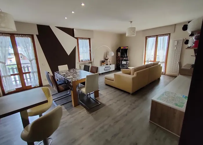 Apartament Parcheggio Gratuito, All'arco D'augusto, Chentre En