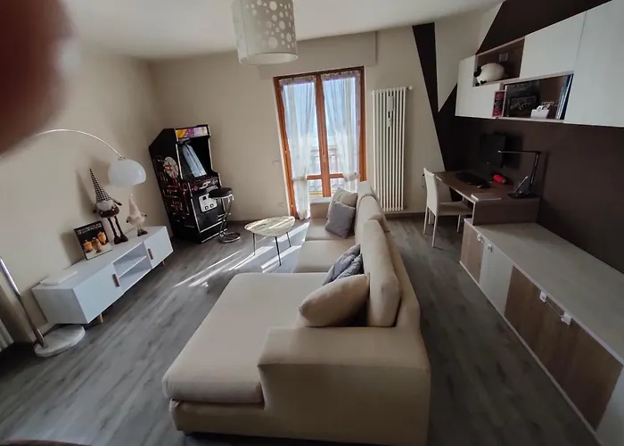 Parcheggio Gratuito, All'arco D'augusto, Chentre En * Aosta